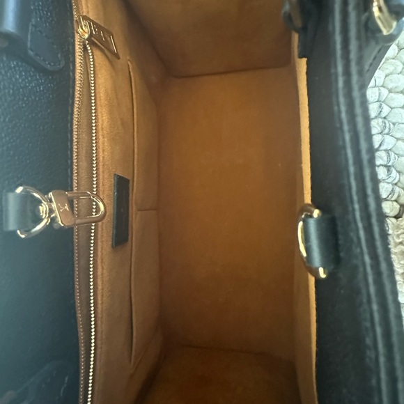 Louis Vuitton On The Go black monogram Empreinte
No Wear
Like new - Picture 5 of 14